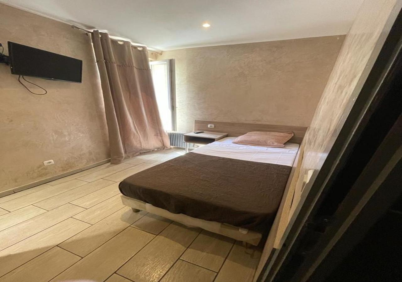 Lpl Paris Hotel Luaran gambar